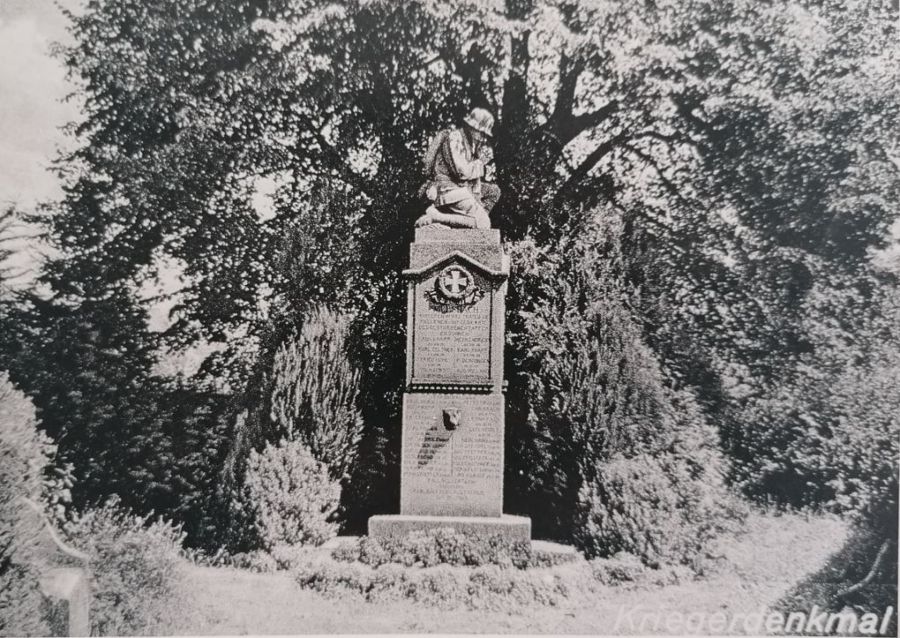 Knieender Soldat unter Friedenslinde, 1921